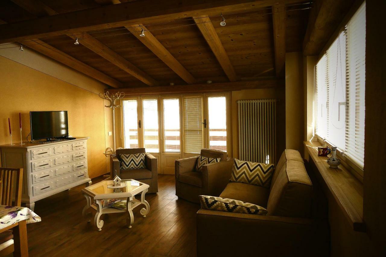 Villa Rostagno Ентраккуе Екстер'єр фото